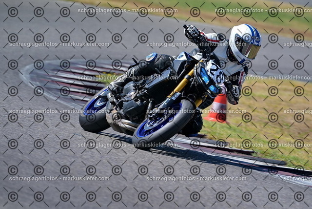 26bt04-1058 | markuskiefer.com - Realisiert mit Pictrs.com