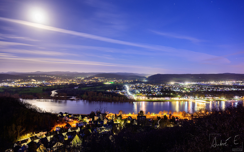 Sicht auf Kripp und Sinzig mit Linz am Rhein im Vordergrund | Online Foto-Shop von André Engelhardt, Filmemacher und Fotograf. Fine Art Prints, Kunstdrucke, Fotogeschenke, Souvenirs von Mosel, Rhein und mehr. 