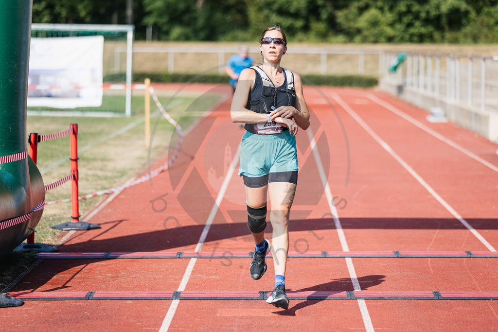 2026-07-26 Halbmarathon Moenchsdeggingen - 00533 | bastis.photos - Realisiert mit Pictrs.com