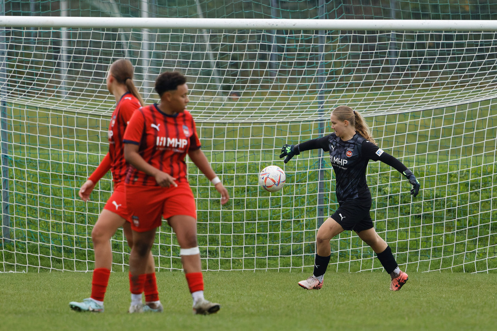 SVWFCH_250927_7278 | Fotopresso – Sportfotografie in Heidenheim & Umgebung. Professionelle Sportfotografie für unvergessliche Momente. Dynamische Action-Shots, emotionale Szenen & hochwertige Bilder. - Realisiert mit Pictrs.com