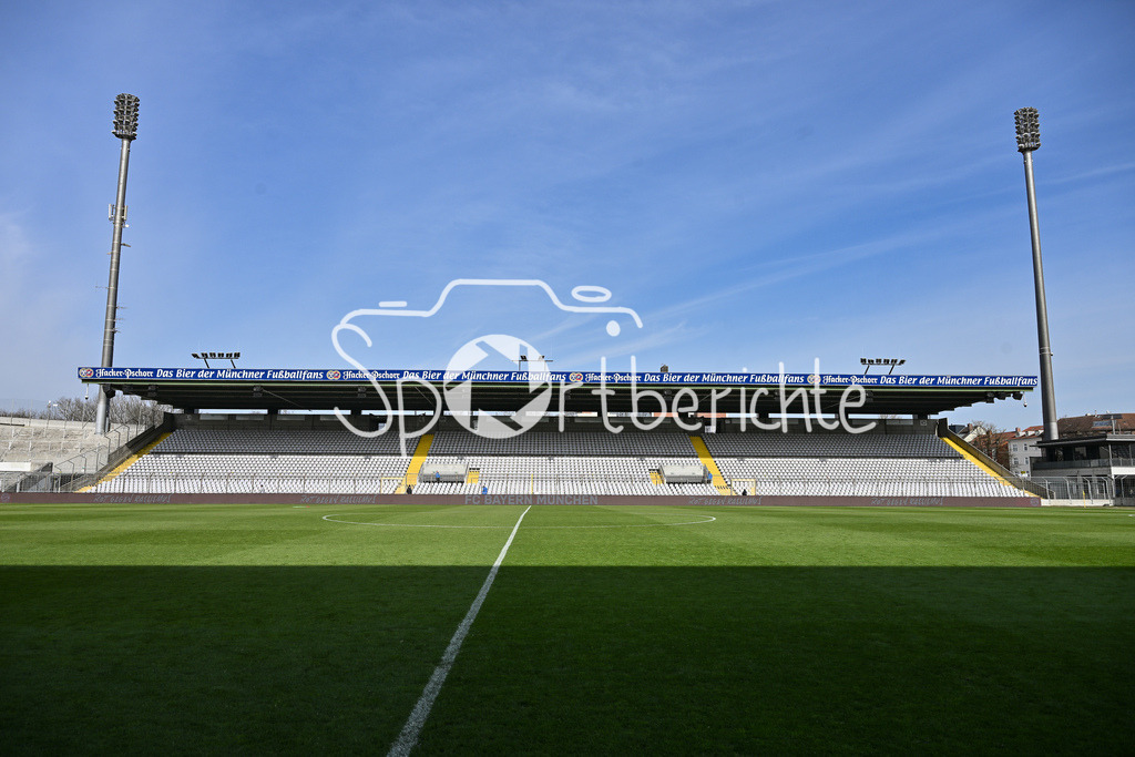 FC Bayern Amateure - 1. FC Schweinfurt 05 | Ein Blick ins Stadion an der Gruenwalder Strasse in Muenchen / Gruenwalder Stadion / Innen / Symbolbild / TSV 1860 Muenchen / Muenchner Loewen / Giesing / Symbolbild / 3. Liga / Regionalliga Bayern / Regionalliga Bayern: FC Bayern Muenchen II - 1. FC Schweinfurt 1905, Gruenwalder Stadion am 22.02.2025