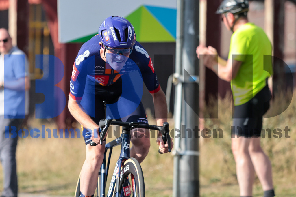 SES_DEUTOU20250820-112 | bond - Realisiert mit Pictrs.com