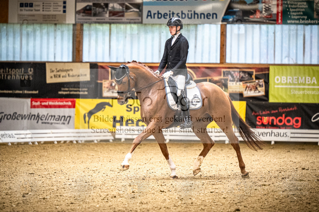 DOS_1014 | Entdecke hochwertige Reitturnierfotos von Foto Oger. Professionell, emotional und authentisch – jetzt Lieblingsmomente im Shop bestellen. - Realisiert mit Pictrs.com