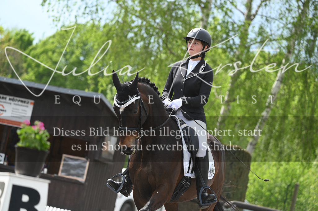 20230512_JK-Röhrsdorf-08-177 | Pferde- und Turnierfotografie in Westsachsen. Pferdeportraits, Auftragszeichnungen und intuitive Kunst.