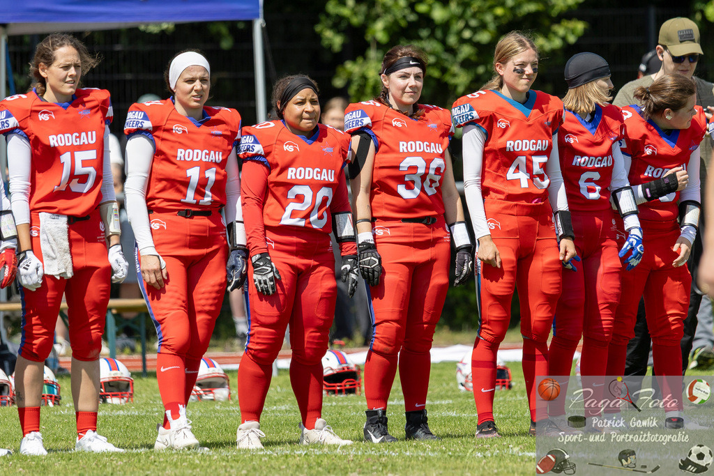 GFLW 1: German Football League Women 1: Rodgau Pioneers Ladies - Stuttgart Scorpions Sisters, 07.06.2026 | Selina Schirmer (Rodgau Pioneers Ladies #15) &amp; Katja Dürrbeck (Rodgau Pioneers Ladies #11) &amp; Sade Florine Woitkewitz (Rodgau Pioneers Ladies #20) &amp; Stephanie Forano Pardo (Rodgau Pioneers Ladies #36) &amp; Emilia Clauß / Clauss (Rodgau Pioneers Ladies #45) &amp; Lara Konrath (Rodgau Pioneers Ladies #6), Rodgau Pioneers Ladies - Stuttgart Scorpions Sisters, Rodgau, Maingau-Energie-Stadion "Am Weichsee", 7.6.2026 - Realisiert mit Pictrs.com