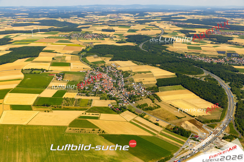 Das Luftbild zeigt : Stettbach Werneck - Die Luftaufnahme wurde 2023 vom UL-Flugzeug aus erstellt ( keine Drohne ) - Hochauflösende Luftaufnahme - Für grossformatige Ausdrucke geeignet. Die Geschenkidee !Mit Lizenz und Bildrechte bestellbar