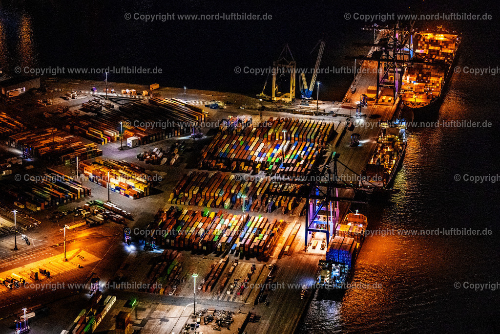 Hamburg_HHLA_Burchardkai_CTB_Nachtaufnahme_ELS_5793060325 | HAMBURG 06.03.2025 Nacht- Lichter und Beleuchtung Containerschiff am Burchardkai im Hafen in Hamburg, Deutschland. Weiterführende Informationen bei: EUROGATE GmbH &amp; Co. KGaA, KG. // Night lighting container ship at Burchardkai in the port in the district of Waltershof in Hamburg, Germany. Further information at: EUROGATE GmbH &amp; Co. KGaA, KG. Foto: Martin Elsen