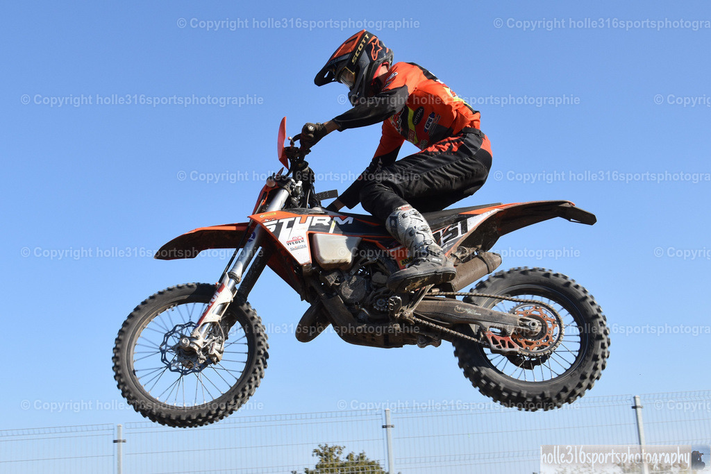 DSC_0583 | Sportfotografie , Motorsport, Motoross, Reitsport, Mointainbike, Enduro,
Landschaft , Outdoor, Eventfotografie, Landschaft, Bilder online bestellen - Realisiert mit Pictrs.com