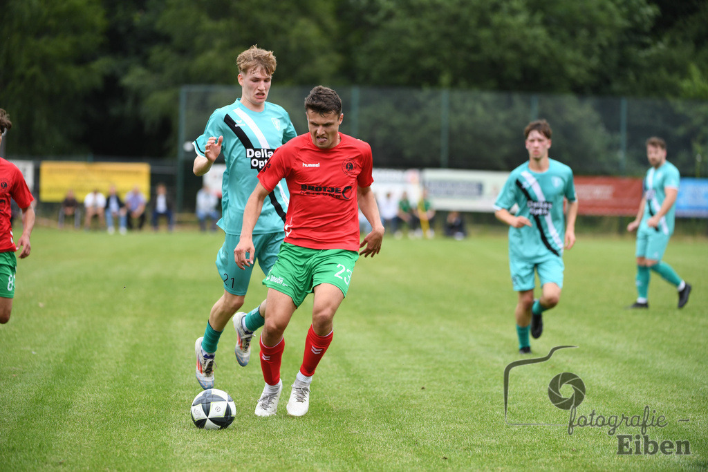 Sport-Duwe Cup | Sport-Duwe Cup Oldenburg; TuS Eversten (mint)-VFL Oldenburg (rot) am 05.07.2025 in Oldenburg (Sportanlage TuS Eversten), Photo: Philip Eiben 2025 - Realisiert mit Pictrs.com
