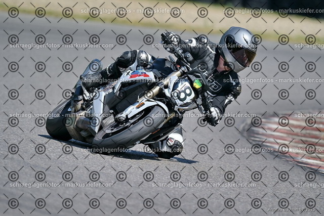 25bt04-0984 | markuskiefer.com - Realisiert mit Pictrs.com