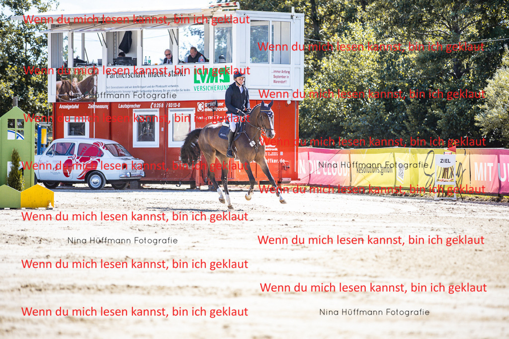 BK1A5352 | Turnierbilder Turnierfotos Nina Hüffmann Turnierfotografie Pferdefotografie Tierzeichnung Haustierzeichnung Pferdezeichnung Hundezeichnung Videograf  - Realisiert mit Pictrs.com