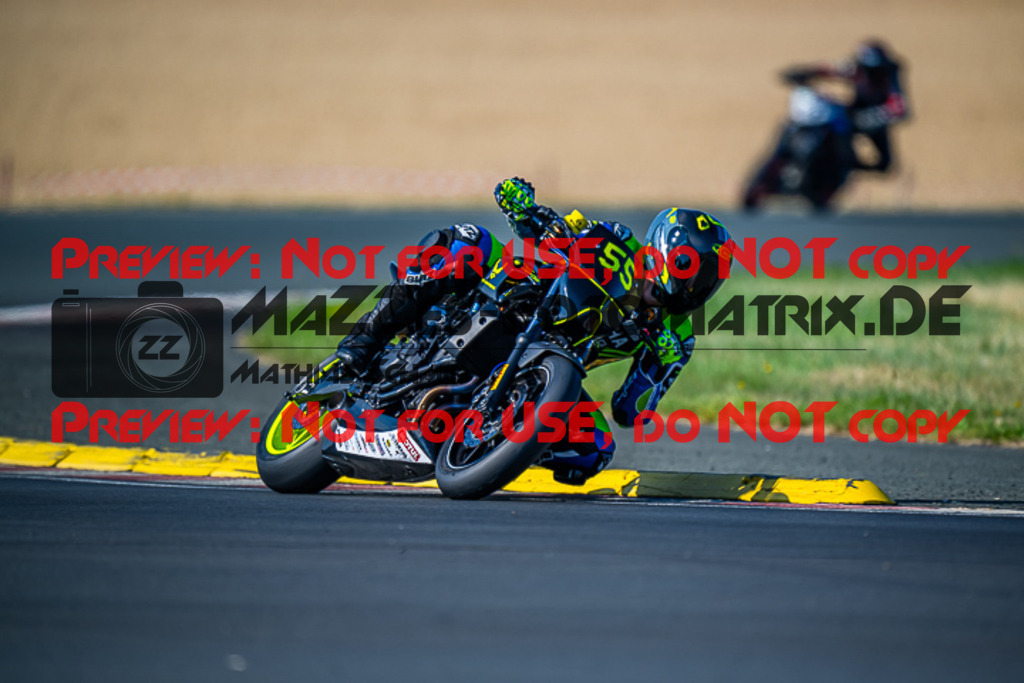 MaZZes_FotoMatrix_220722_0775 | QUAD