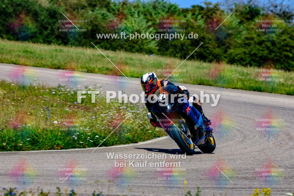 027-3215 | Hier findet Ihr Bilder von Touristenfahrten auf der Nürburgring Nordschleife oder von anderen Veranstaltungen die ich besucht habe. Viel Spass beim Durch Schauen 