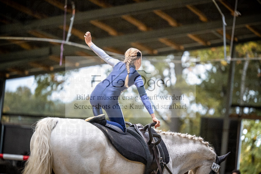 DOS_0231 | Entdecke hochwertige Reitturnierfotos von Foto Oger. Professionell, emotional und authentisch – jetzt Lieblingsmomente im Shop bestellen.Deutschlandweite Turnierfotografie. - Realisiert mit Pictrs.com