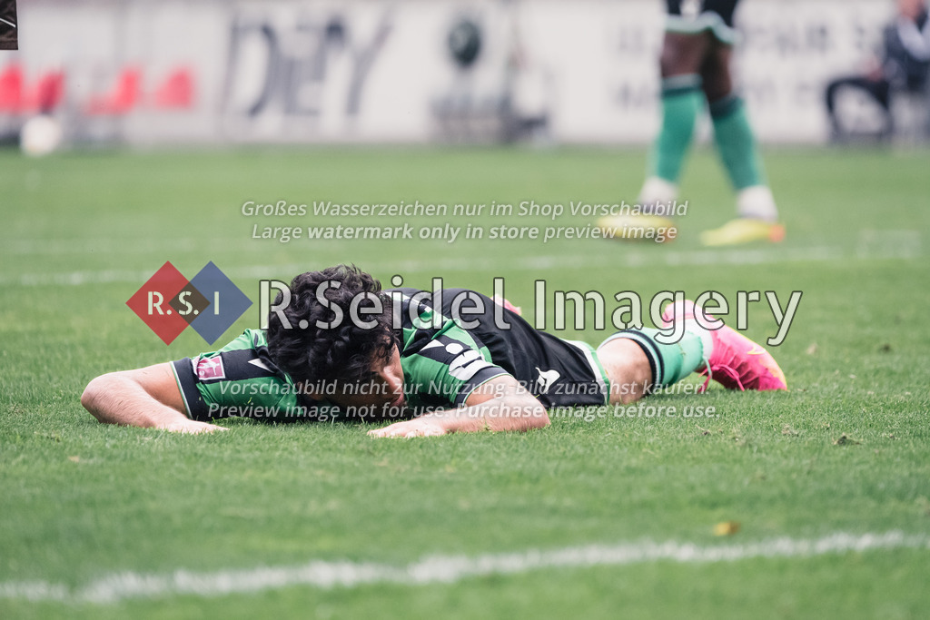 RS-1-051063 | Husseyn Chakroun (#14, Hannover) am Boden