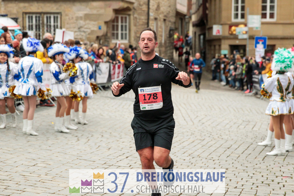 VR Bank Hauptlauf 10000m | 3 Koenigslauf 2023 - Realisiert mit Pictrs.com