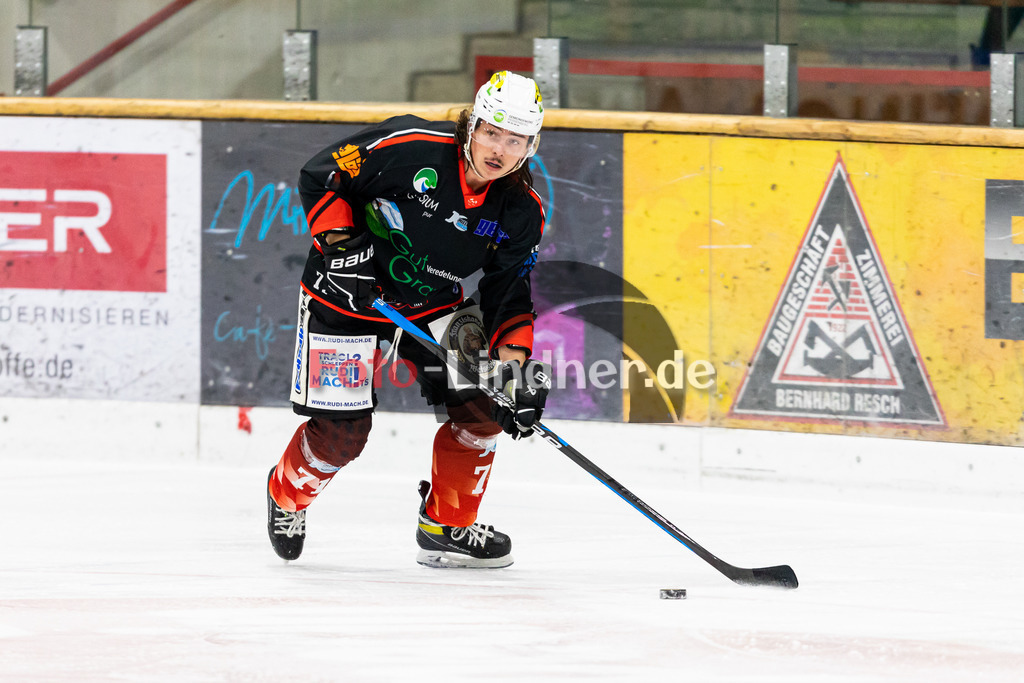 Bayernliga Eishockey, TSV Peißenberg Miners gegen den ESV Buchloe Pirates am 13.11.22 in Peißenberg | Bayernliga Eishockey, TSV Peißenberg Miners gegen den ESV Buchloe Pirates am 13.11.22 in Peißenberg, #71 Manuel Singer