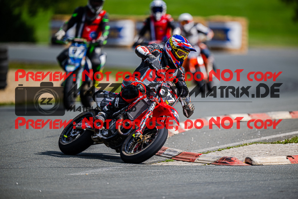 MaZZes_FotoMatrix_220904_9720 | UE40