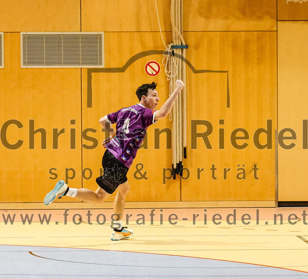 2024-03-23_080_SpVgg_Altenerding_II_gegen_ASV_Dachau_III | Erding, Deutschland, 23.03.2024:
Handball, Bezirksklasse Männer Staffel Süd West 2023 / 2024, 14. Spieltag, SpVgg Altenerding II gegen ASV Dachau III, Endergebnis: 24:32

Markus Schorr (SpVgg Altenerding, #4)

Foto: Christian Riedel / fotografie-riedel.net