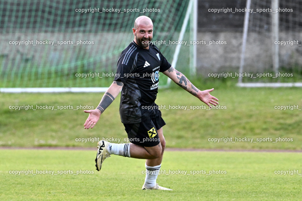 WSG Radenthein vs. URC Thal Assling | Jubel #9 Denis Kerrniqi URC Thal Assling, WSG Radenthein vs. URC Thal Assling, WSG Radenthein vs. URC Thal Assling am 30.05.2025 in Radenthein (Sportplatz Radenthein), Austria, (Photo by Bernd Stefan)