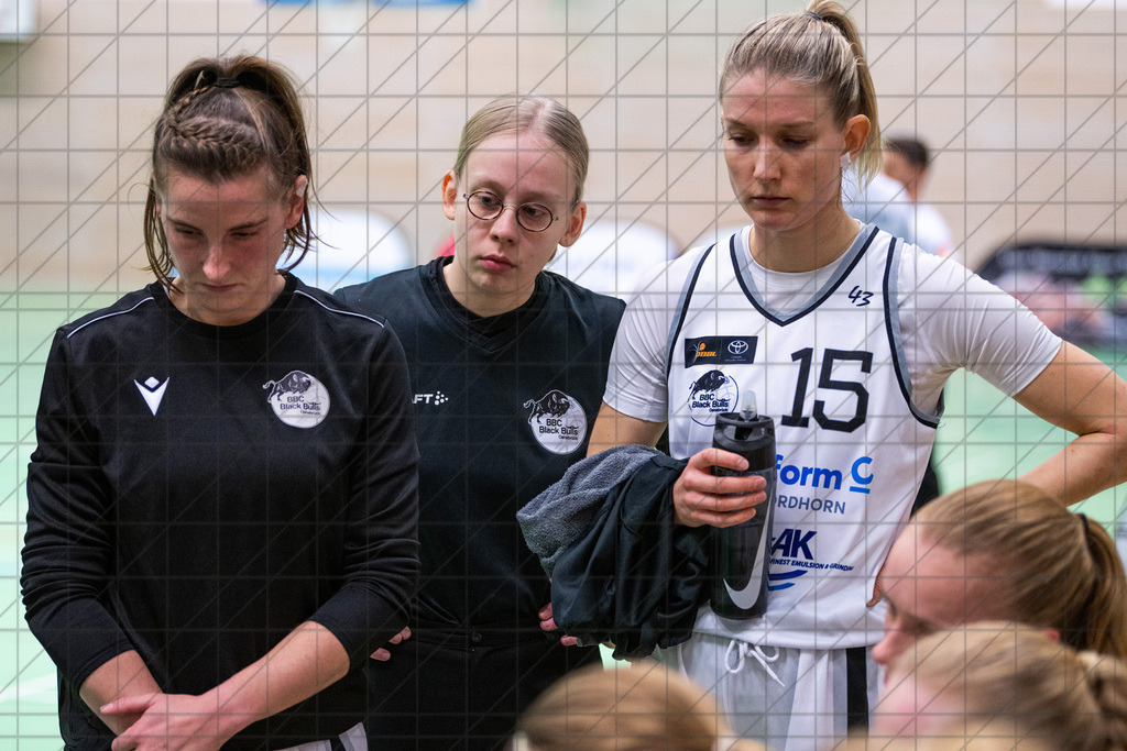 2. DBBL Nord 24/25 | 22.12.2024 | BBC OS vs. Metropol Ladies Herne/Recklinghausen | 2. DBBL Nord 24/25 | 22.12.2024 | BBC OS vs. Metropol Ladies Herne/Recklinghausen - - - - - CREDIT, www.bullenfotos.de, Martin König, Hörner Weg 40, D-49078 Osnabrück, +4917663732967, Nutzung und Weitergabe nur zu den vereinbarten Zwecken. Presseanfragen an Urheber. Alle Rechte beim Urheber. - - - - - - Realisiert mit Pictrs.com