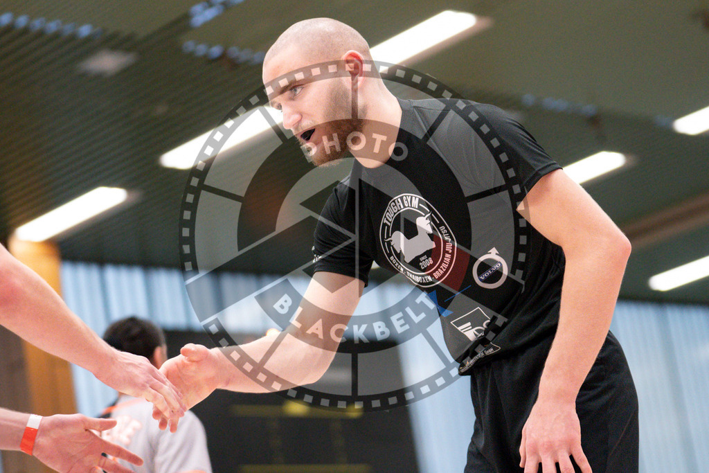 20231125PBB6932 | Fighters compete during the Grappling Industries Jiu-jitsu Championship in Berlin, Germany, on November 25, 2023.