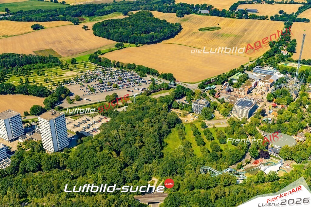 Luftaufnahme der Stadt Sierksdorf - Die Luftaufnahme wurde 2025 vom UL-Flugzeug heraus erstellt ( keine Drohne ) - Hochauflösende Luftaufnahme - für professionelle Ausdrucke geeignet. Die Geschenkidee !Hier alle&nbsp;Infos zur Lizenzierung der LuftaufnahmeWir fliegen auch dieses Jahr wieder in Ihre Region um Luftbilder zu erstellen.- Luftbild anfragen