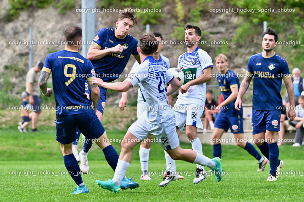 ATUS Velden vs. SV Dellach Gail | #9 Tom Zurga ATUS Velden, #18 Nicolas Manuel Modritz ATUS Velden, #23 Maximilian Wastian Dellach Gail, #10 Samir Nuhanovic Dellach Gail, #5 Roland Putsche ATUS Velden, ATUS Velden vs. SV Dellach Gail, ATUS Velden vs. SV Dellach Gail am 03.05.2025 in Velden (Wald Arena Velden), Austria, (Photo by Bernd Stefan)