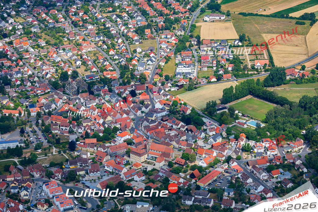 Das Luftbild der Stadt Neuenkirchen am Brand wurde 2019 vom Flugzeug heraus erstellt (keine Drohne) Aufnahmehöhe ca.400 Meter- hohe Auflösung- beste Druck-Qualität garantiert!
