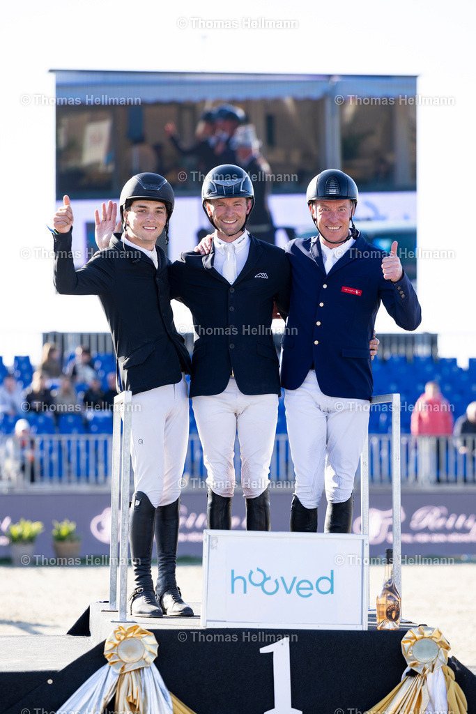TH_416-STUEHLMEYER Patrick (GER)_ CHALOUBINO PS OLD_ 410-STEVENS Mario (GER)_ CARRIE 22_ 477-WOUTERS Seppe (BEL)_ ROXANNE DE REGOR_36517 | Horses &amp; Dreams 2026 am 25.04.26 in Hagen a.T.W., Thomas Hellmann, 416STUEHLMEYER Patrick (GER), CHALOUBINO PS OLD, 410STEVENS Mario (GER), CARRIE 22, 477WOUTERS Seppe (BEL), ROXANNE DE REGOR