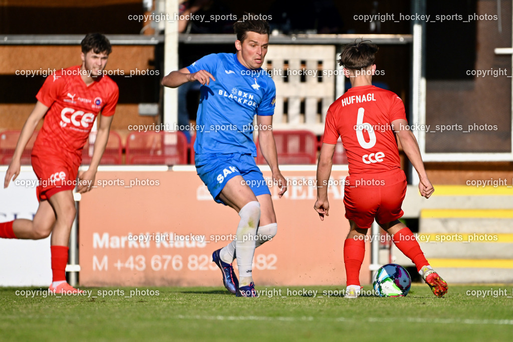 SAK vs. SC ST. Veit | #24 Luka Gajic SAK, #6 Julian Hufnagl SC St.Veit, SAK vs. SC ST. Veit, SAK vs. SC ST. Veit am 30.04.2025 in Klagenfurt (Sportpark Welzenegg), Austria, (Photo by Bernd Stefan)