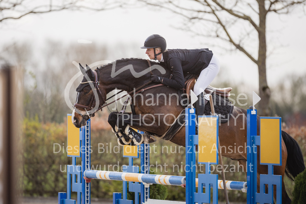 230426_HofSosath_SprPf-L-g-729 | Deine schönsten Turniermomente als professionelle Fotos! Entdecke hochwertige Pferdesport-Fotografie im Online-Shop. Jetzt Fotos finden & bestellen!