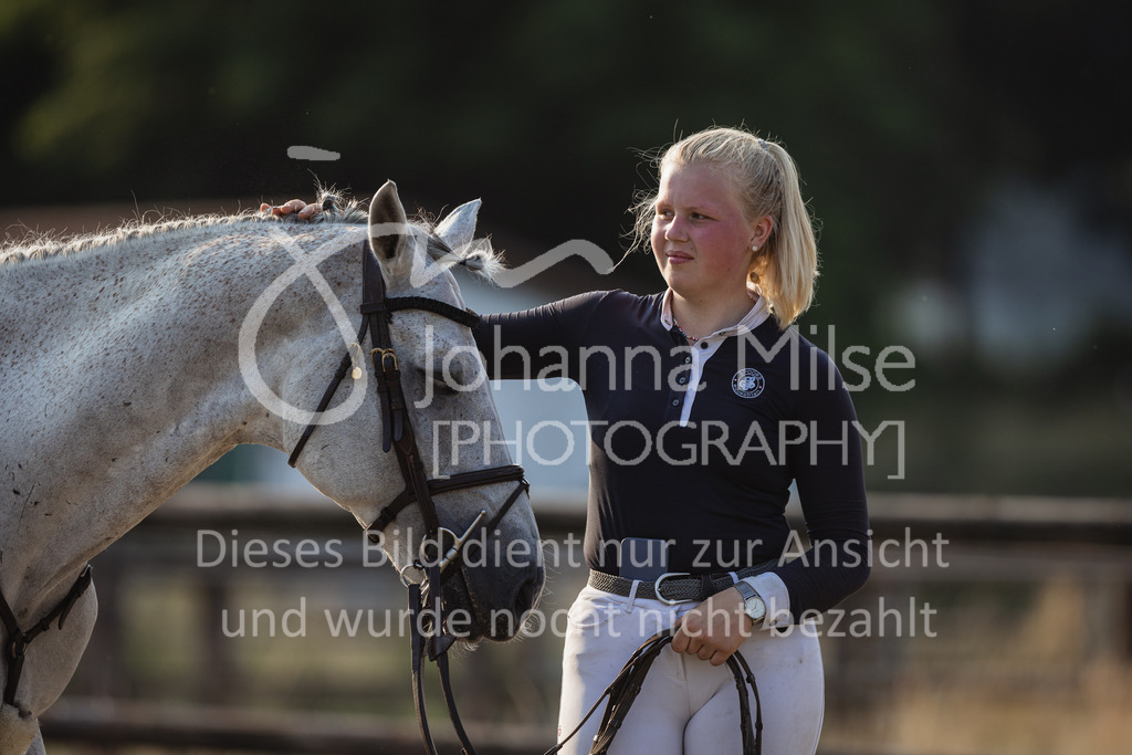 230624_PfSpTa_GroßerPreis-279 | Deine schönsten Turniermomente als professionelle Fotos! Entdecke hochwertige Pferdesport-Fotografie im Online-Shop. Jetzt Fotos finden & bestellen!