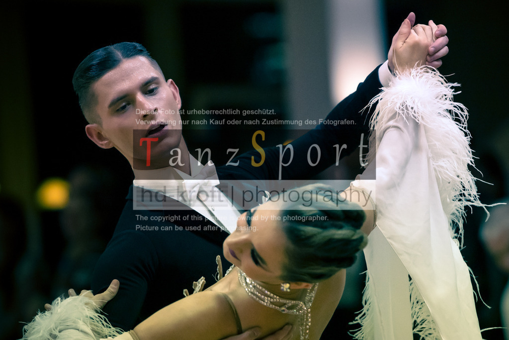 20250906_LM_By_HGR-S-Std_7732 | Tanzsportbilder, Standardtanz, Lateintanz, WDSF, DTV, LTVB, dancecomp, goc, hessen tanzt, blaues band der spree, walzer, tango, wiener walzer, slowfox, quickstepp, samba, rumba, cha-cha-cha, paso doble. jive, hd-kroft photography, turniertanzsport