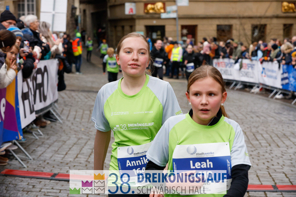 1700m Stadtwerke Jugendlauf | 3 Koenigslauf 2024 1700m Stadtwerke Jugendlauf - Realisiert mit Pictrs.com