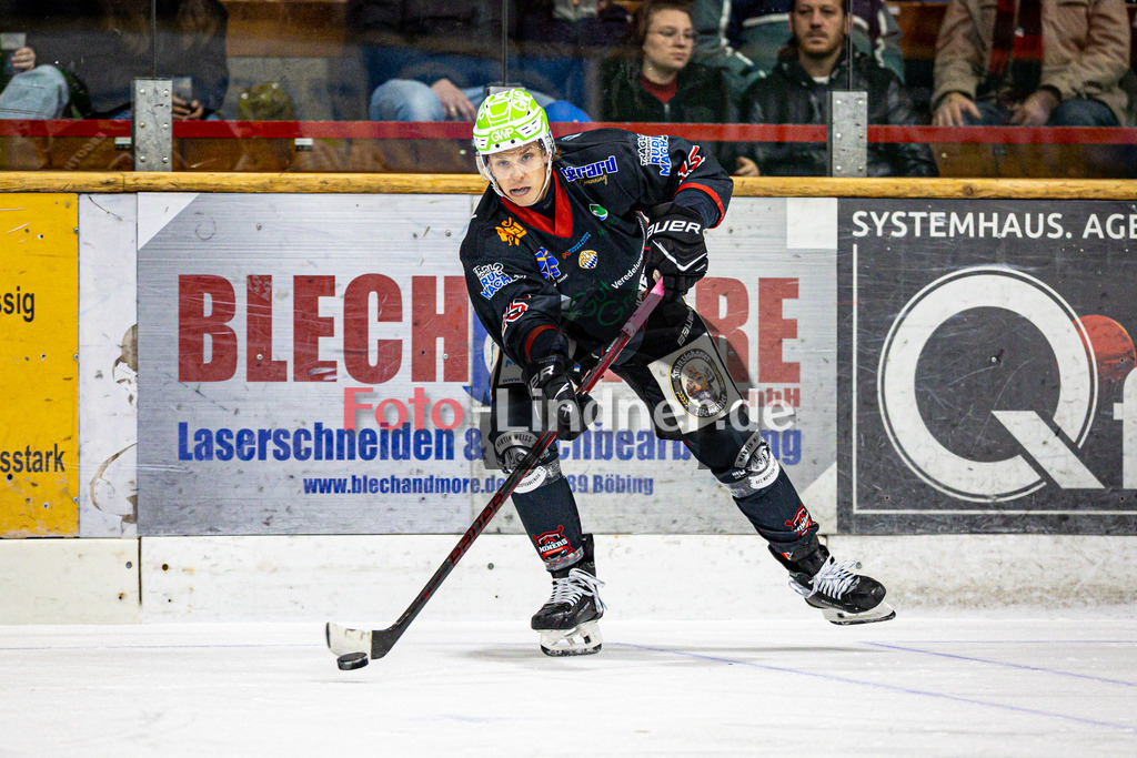 Peißenberg MINERS gegen ESC Geretsried RIVERRATS | Eishockey Bayernliga 2025/26 Vorrunfe, Peißenberg MINERS gegen ESC Geretsried RIVERRATS, 20251019,Ryan MURPHY (MINERS 15) in Aktion,2025-10-19 in Peißenberg (flatbuy Arena Peißenberg), Ryan MURPHY (MINERS 15)Copyright: WolfgangxLindner www.foto-lindner.de