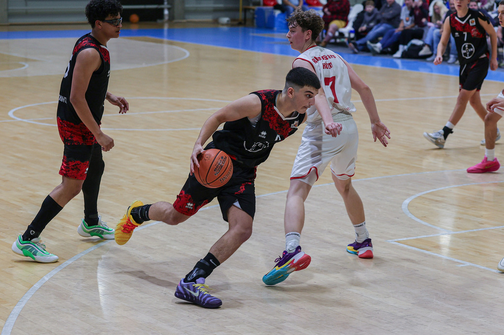 JBBL BAYER GIANTS @ BBV Rheinstars Köln-88 | Fotos von Basketballspielen aus dem Raum NRW fotografiert von Gero Mueller-Laschet und Daniel Schaefer - Realisiert mit Pictrs.com