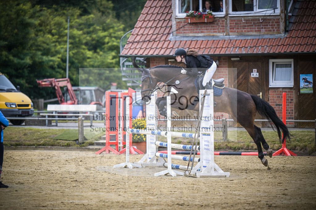 DOS_2021 | Entdecke hochwertige Reitturnierfotos von Foto Oger. Professionell, emotional und authentisch – jetzt Lieblingsmomente im Shop bestellen.Deutschlandweite Turnierfotografie. - Realisiert mit Pictrs.com