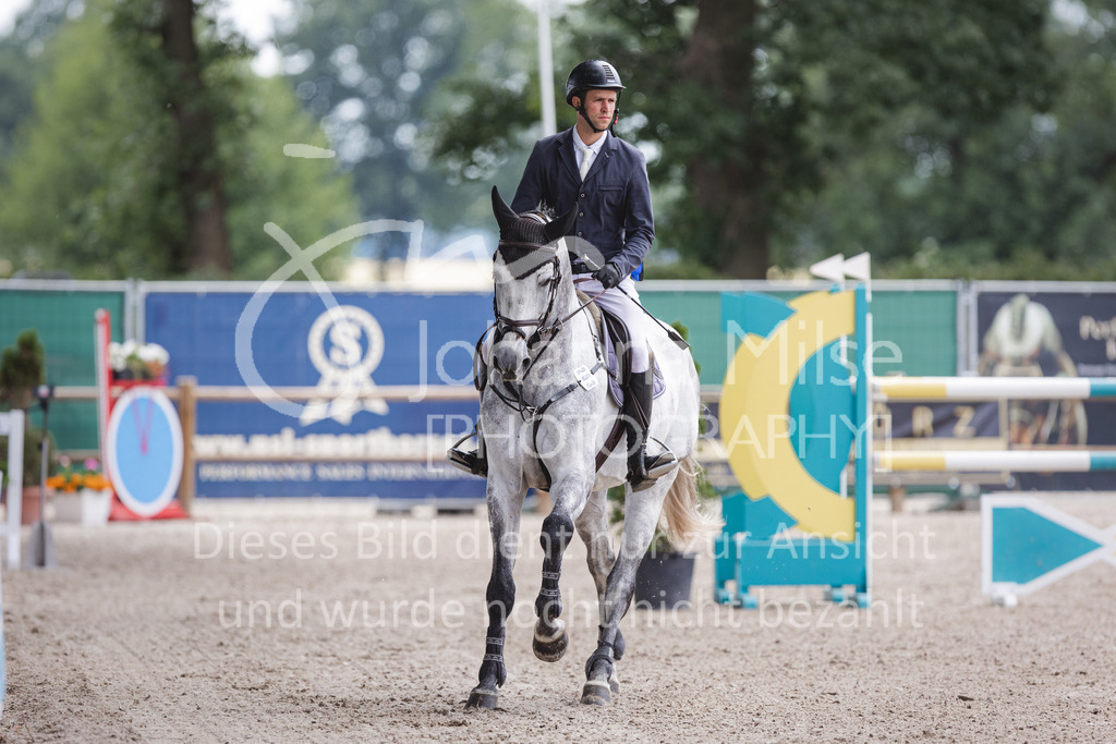 220614_Mühlen_SprPfM-649 | Late Entry Mühlen
Springprüfung Kl.M* 6-8j. Pferde gl. Einlaufprüfung für 6j. Pferde
14.06.2022