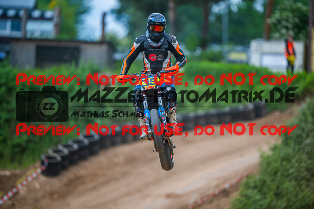 MaZZes_FotoMatrix_220528_7744 | Fotograf Mathias Schmid
Sportfotograf,
Eventfotograf,
Hochzeitsfotograf,
Portraitfotograf