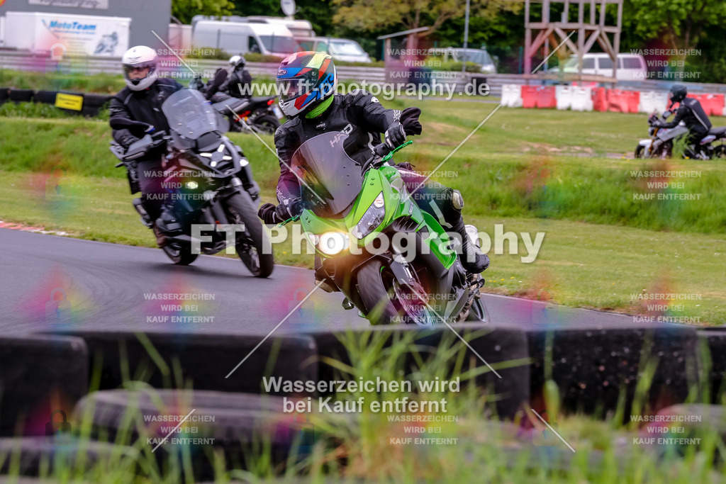 MotoTeamVBK-20487 | Hier findet Ihr Bilder von Touristenfahrten auf der Nürburgring Nordschleife oder von anderen Veranstaltungen die ich besucht habe. Viel Spass beim Durch Schauen 