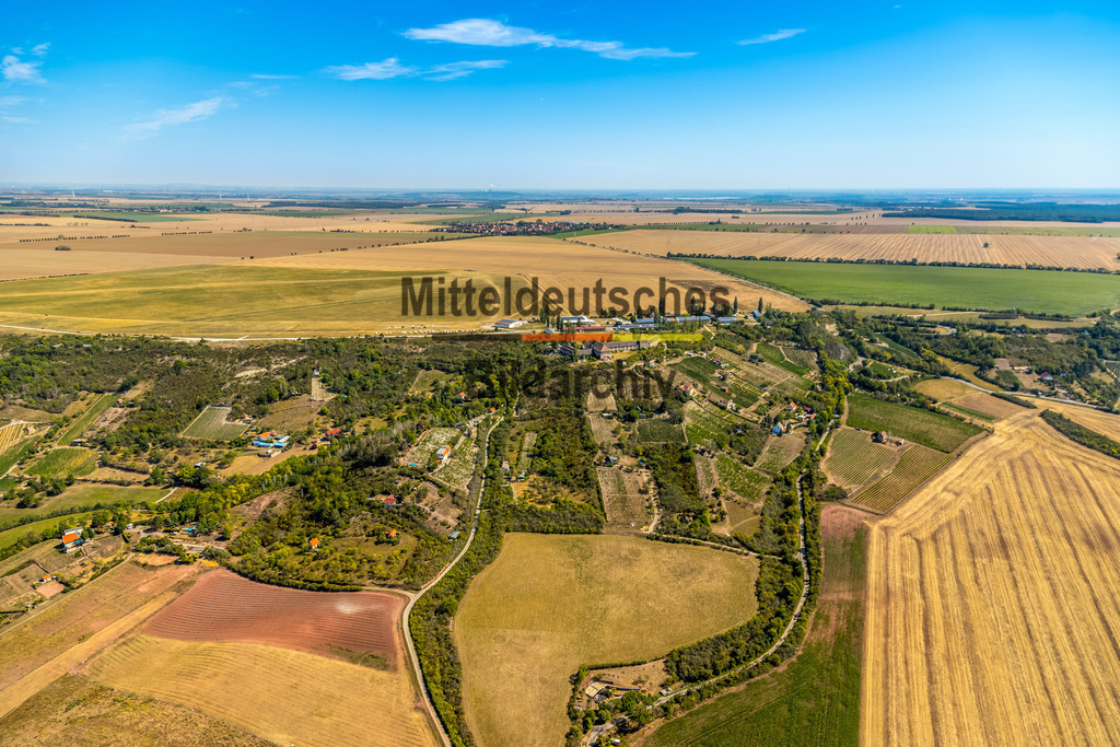 Flugplatz bei Laucha-8440 | Laucha an der Unstrut ist eine Stadt im Burgenlandkreis im südlichen Sachsen-Anhalt. Sie gehört der Verbandsgemeinde Unstruttal mit Sitz in der Stadt Freyburg an. - Realisiert mit Pictrs.com