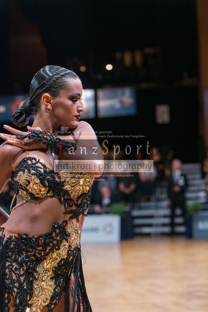 20250820_WDSF Open Lat Youth_2899 | Tanzsportbilder, Standardtanz, Lateintanz, WDSF, DTV, LTVB, dancecomp, goc, hessen tanzt, blaues band der spree, walzer, tango, wiener walzer, slowfox, quickstepp, samba, rumba, cha-cha-cha, paso doble. jive, hd-kroft photography, turniertanzsport