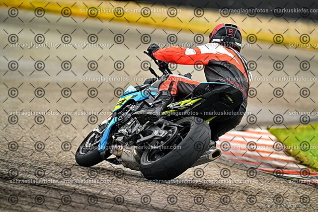 25bt02-0038 | markuskiefer.com - Realisiert mit Pictrs.com
