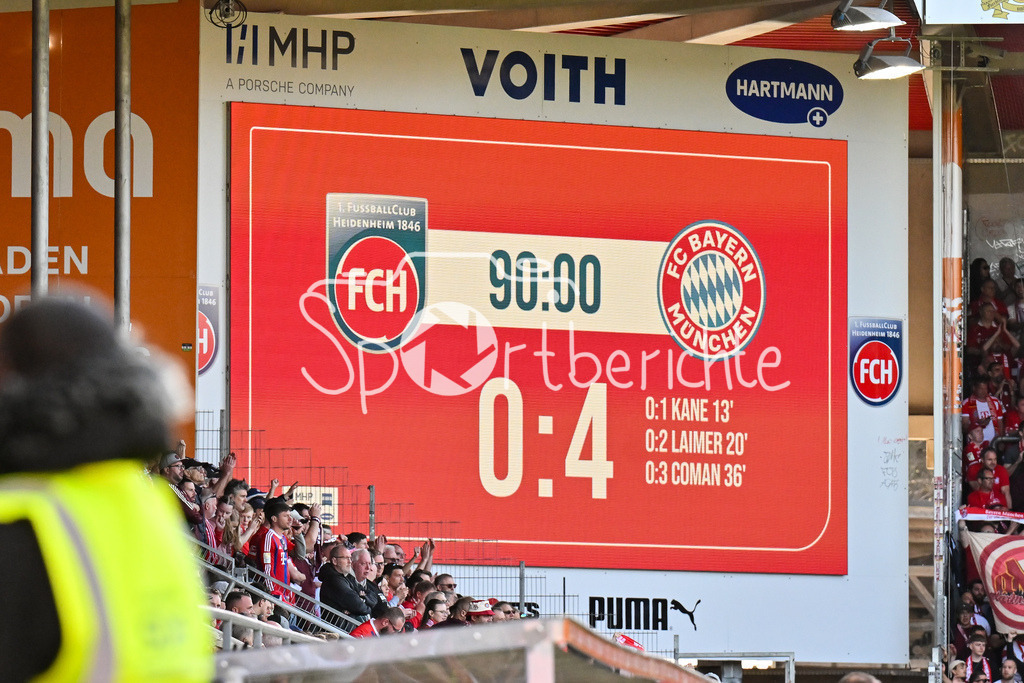 1. FC Heidenheim - FC Bayern München | Die Anzeigentafel mit dem Endstand in Heidenheim / Anzeigetafel / Bundesliga: 1. FC Heidenheim - FC Bayern Muenchen, Voith Arena am 19.04.2025