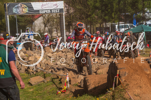 JHF.ECHT.4h.Samstag531 | jennyhubatsch-endurofotografie