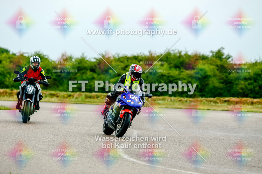 Chambley Juli-1472 | Hier findet Ihr Bilder von Touristenfahrten auf der Nürburgring Nordschleife oder von anderen Veranstaltungen die ich besucht habe. Viel Spass beim Durch Schauen 