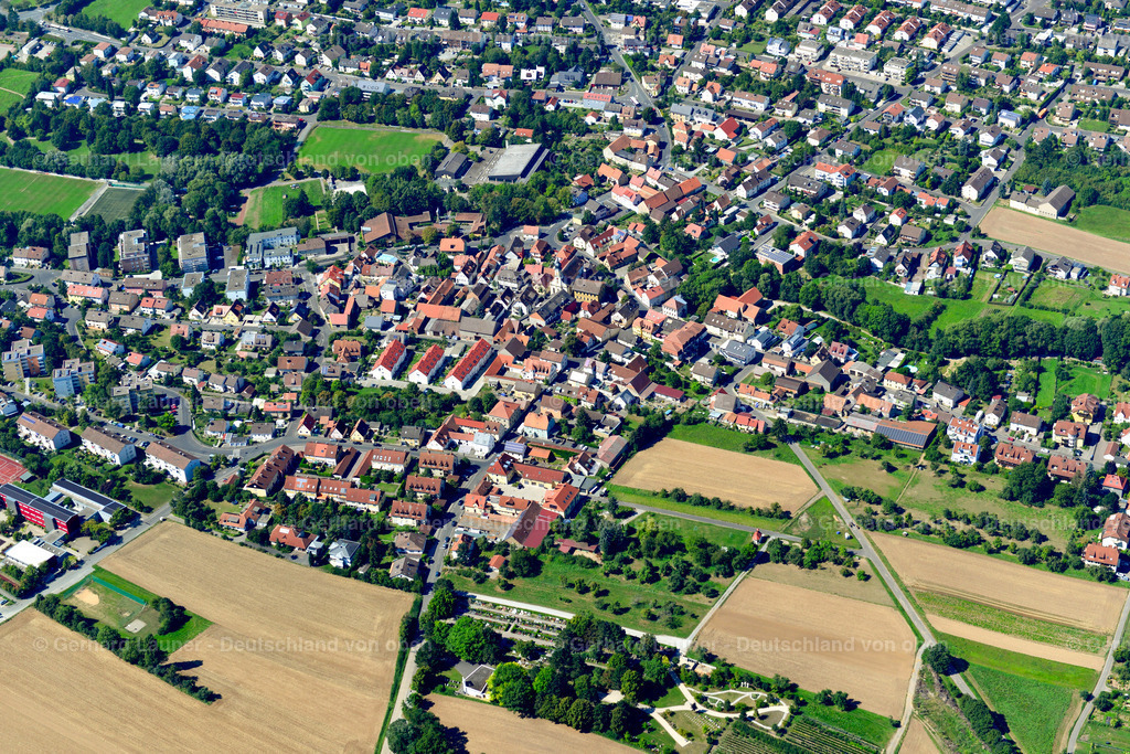 3650131 | LENGFELD 31.08.2016 Stadtzentrum im Innenstadtbereich  in Lengfeld im Bundesland Bayern, Deutschland // The city center in the downtown area  in Lengfeld in the state Bavaria, Germany Foto: Gerhard Launer