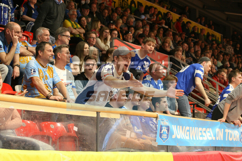 Eintracht Hagen - Dormagen | Dormagens Fans - © Sportfoto-Sale (MK) - Realisiert mit Pictrs.com