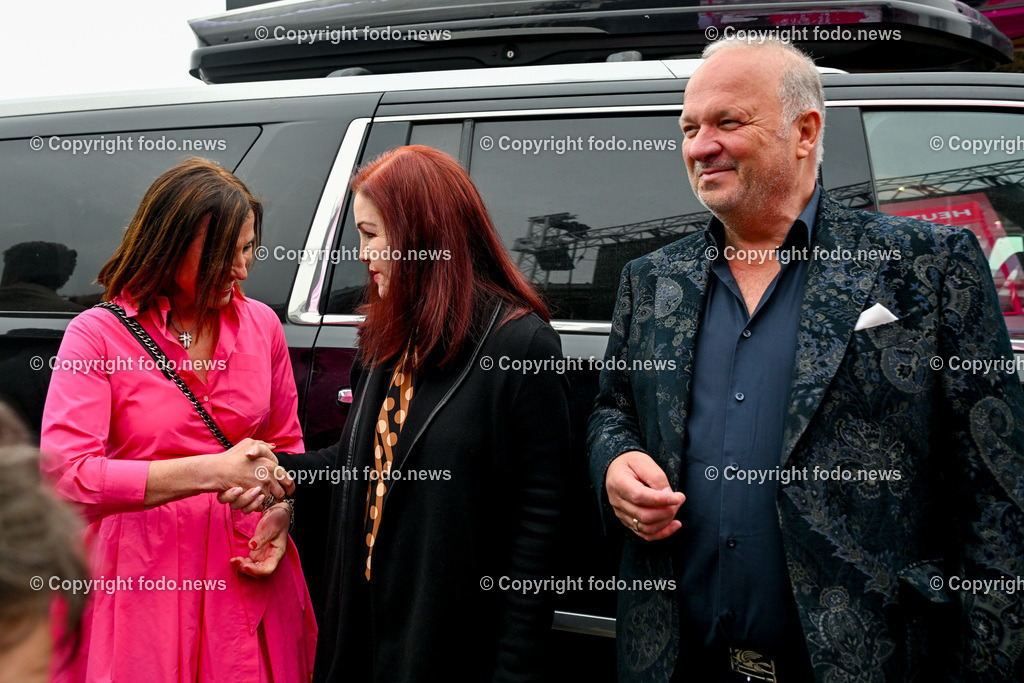 Priscilla Presley bei Guschlbauer_ 24.03.2025-8 | 24.03.2025, ST.WILLIBALD, AUT, im Bild Priscilla Presley bei Guschlbauer, Waltraud und Karl Guschlbauer